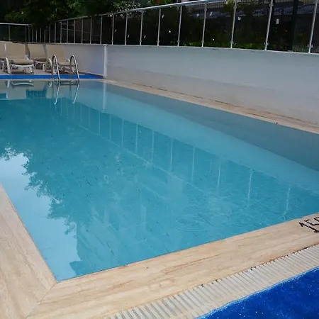 Sea Center Hotell 3*